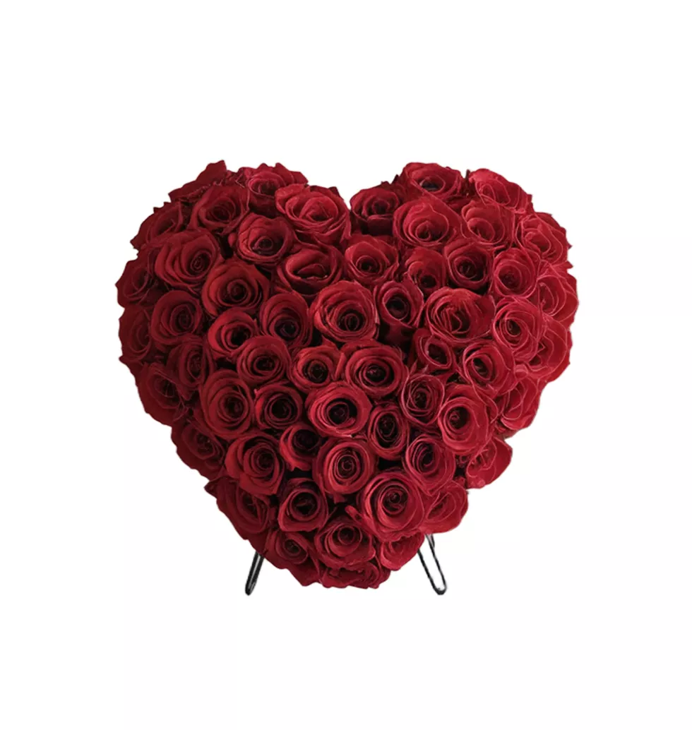 Symbol of Love: Heartfelt Rose Display